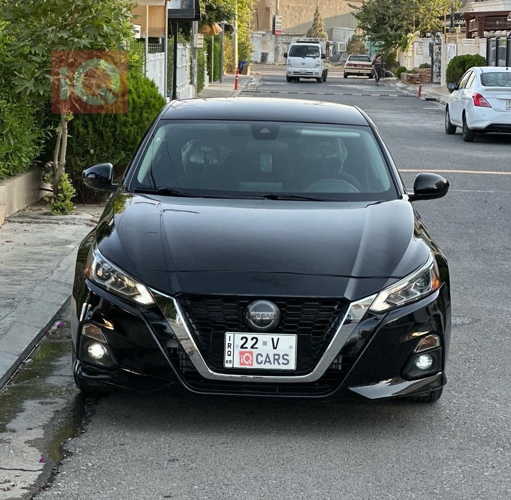 نيسان ألتيما